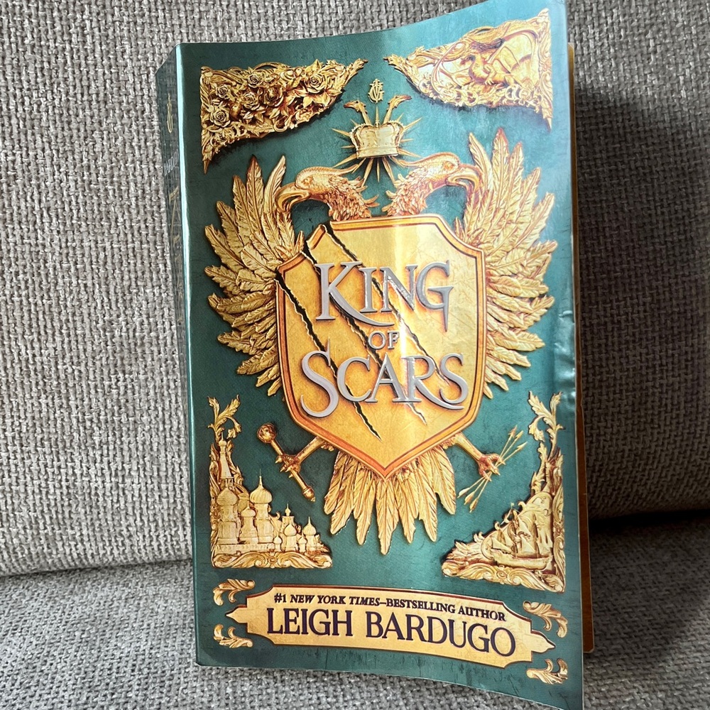 5/$20 King of Scars by Leigh Bardugo paperback grisha book